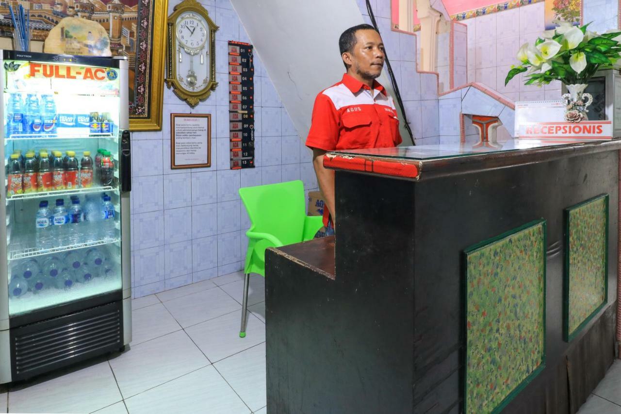 Dharmawati Homestay Syariah At Terminal Purabaya Waru Exterior photo